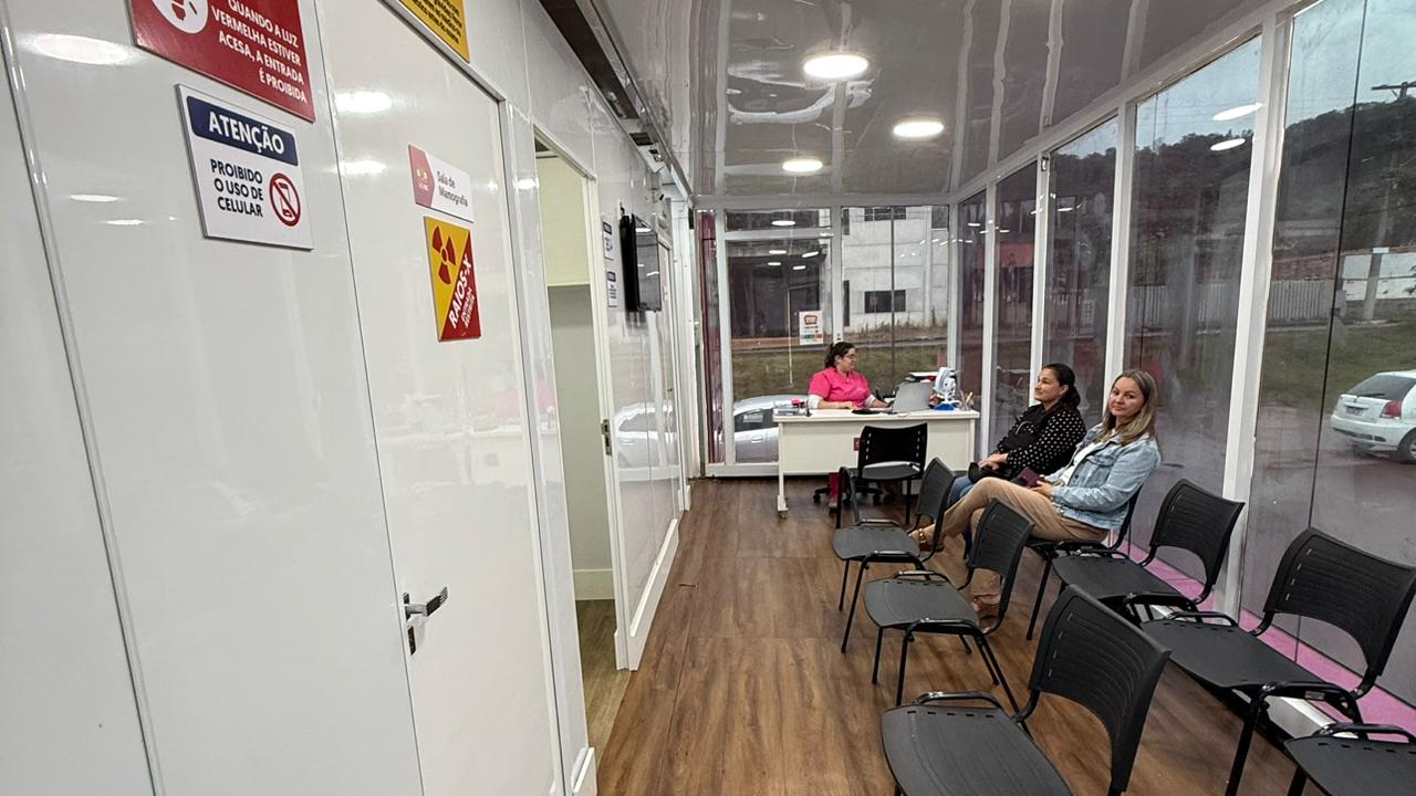 Recepção interna da unidade móvel