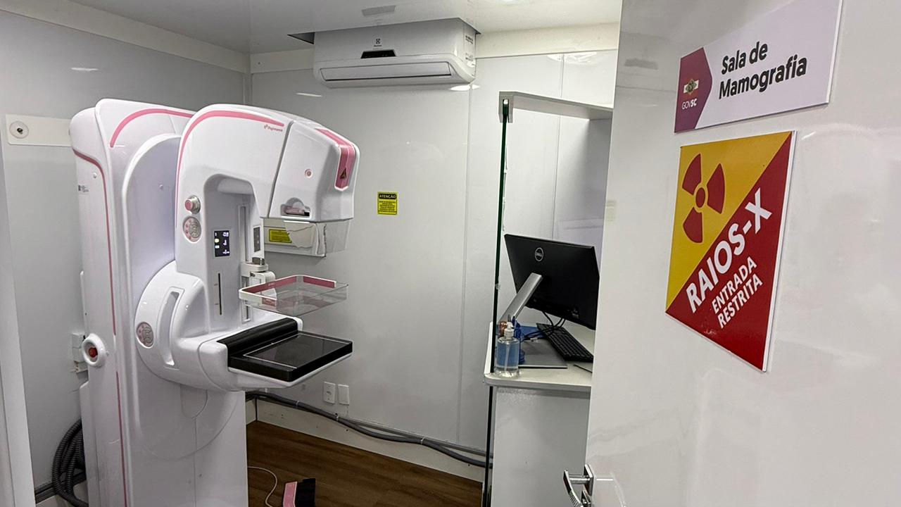 Sala de mamografia da unidade móvel